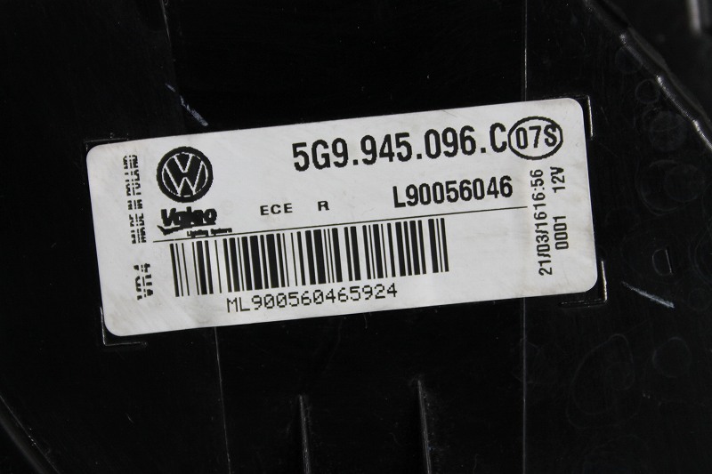 VW ゴルフ 7 ヴァリアント TSI コンフォートライン BMT 右ハン (AUCJZ AUCHP AU) Valeo 右 テールライト テールランプ 5G9 945 096 p043660の画像9