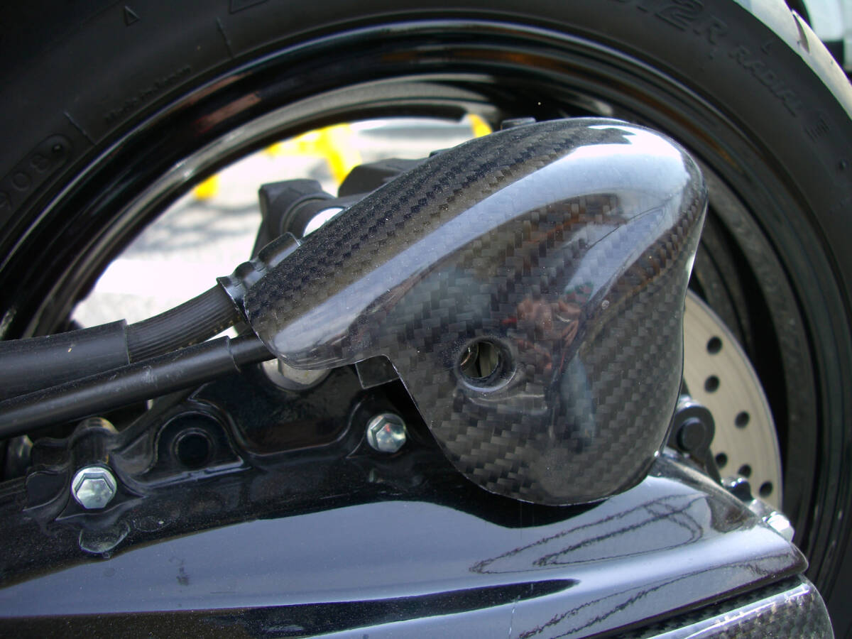 MOTO SERVICE MAC製 TMAX(SJ08J)用 KICKS Xrated フェイスコンバート ミラー穴無しタイプ_パーキングキャリパーカバー装着例