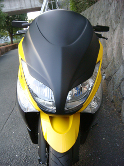 MOTO SERVICE MAC製 TMAX(SJ08J)用 KICKS Xrated フェイスコンバート ミラー穴無しタイプ　T-MAX_フェイスコンバート装着例