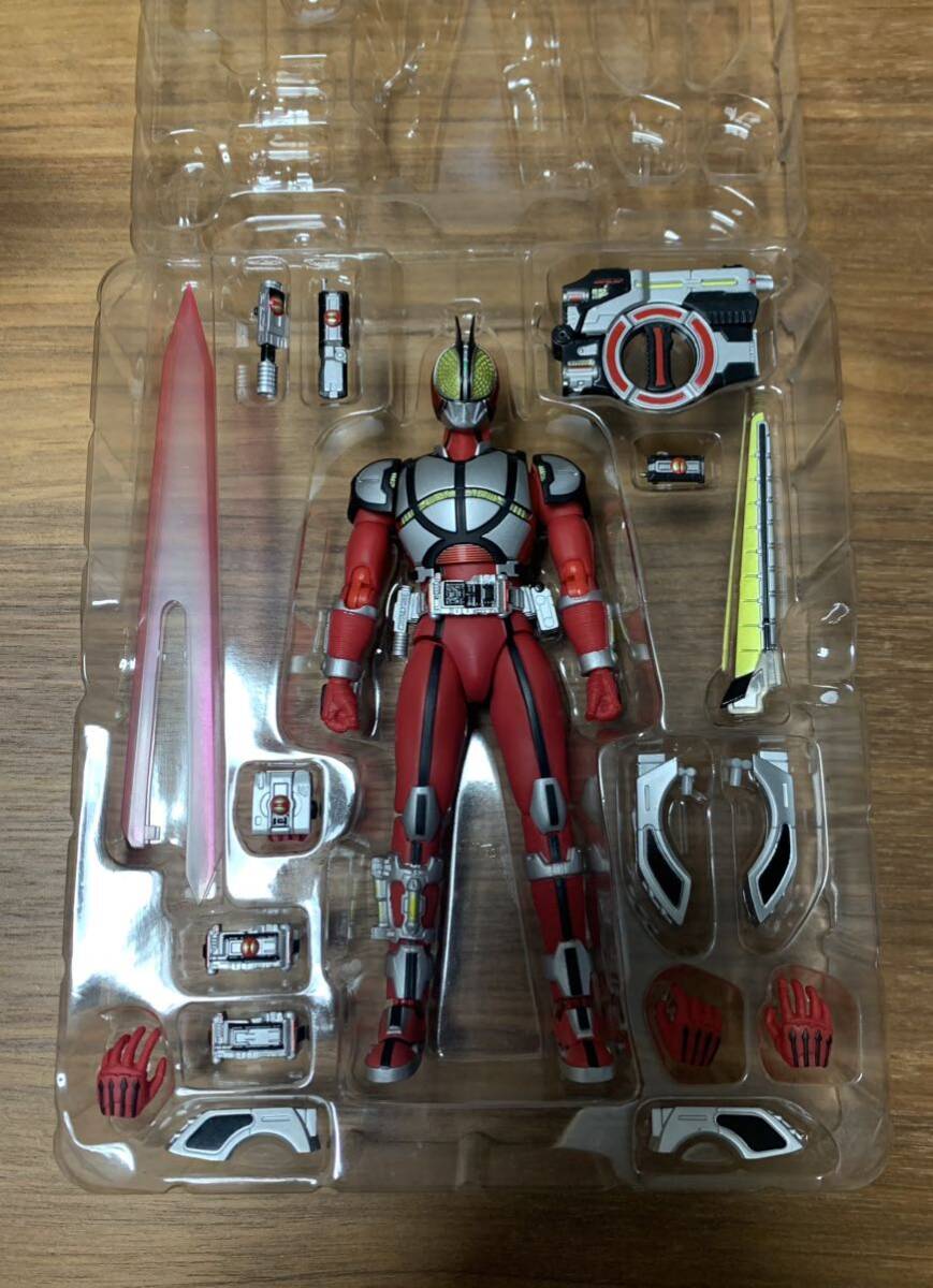 S.H.フィギュアーツ 仮面ライダーファイズ ブラスターフォーム S.H.Figuarts　仮面ライダー555 ブラスターフォーム　中古品_画像1