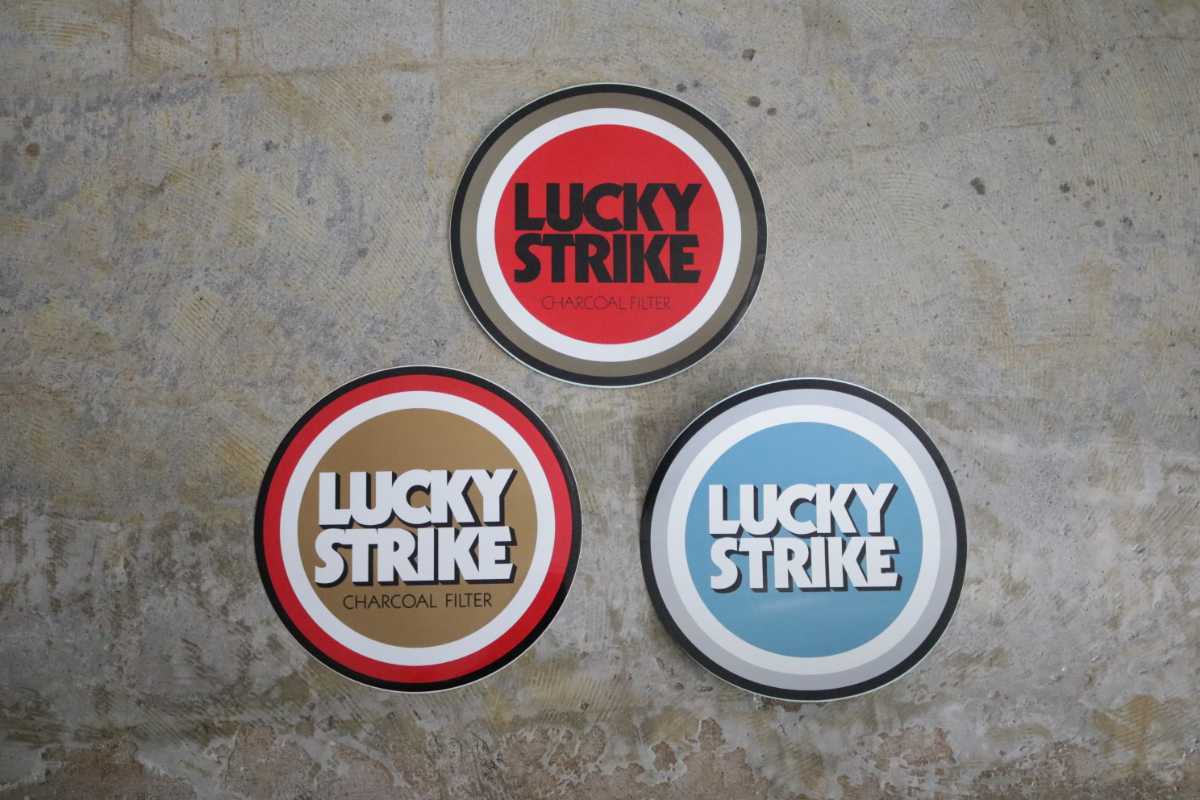 LUCKY STRIKE ラッキーストライク 大判ステッカー シール 直径30cm 3種類 3枚/タバコ 煙草 ノベルティ 販促 非売品 未使用 広告 企業ロゴ の画像1