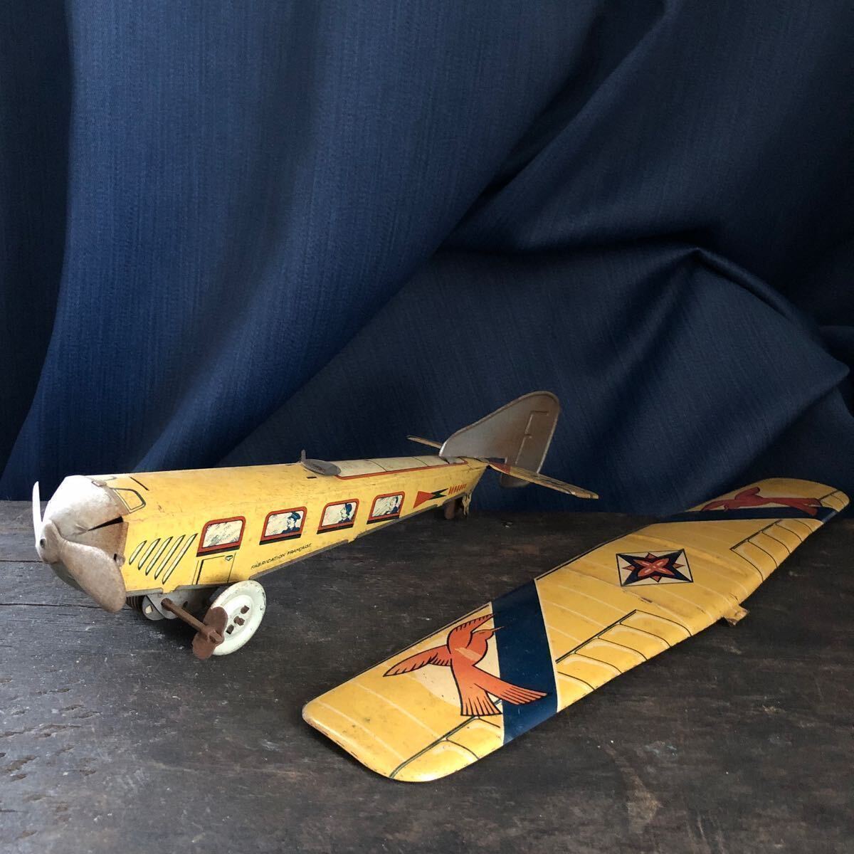 古いブリキの飛行機　フランス_画像9