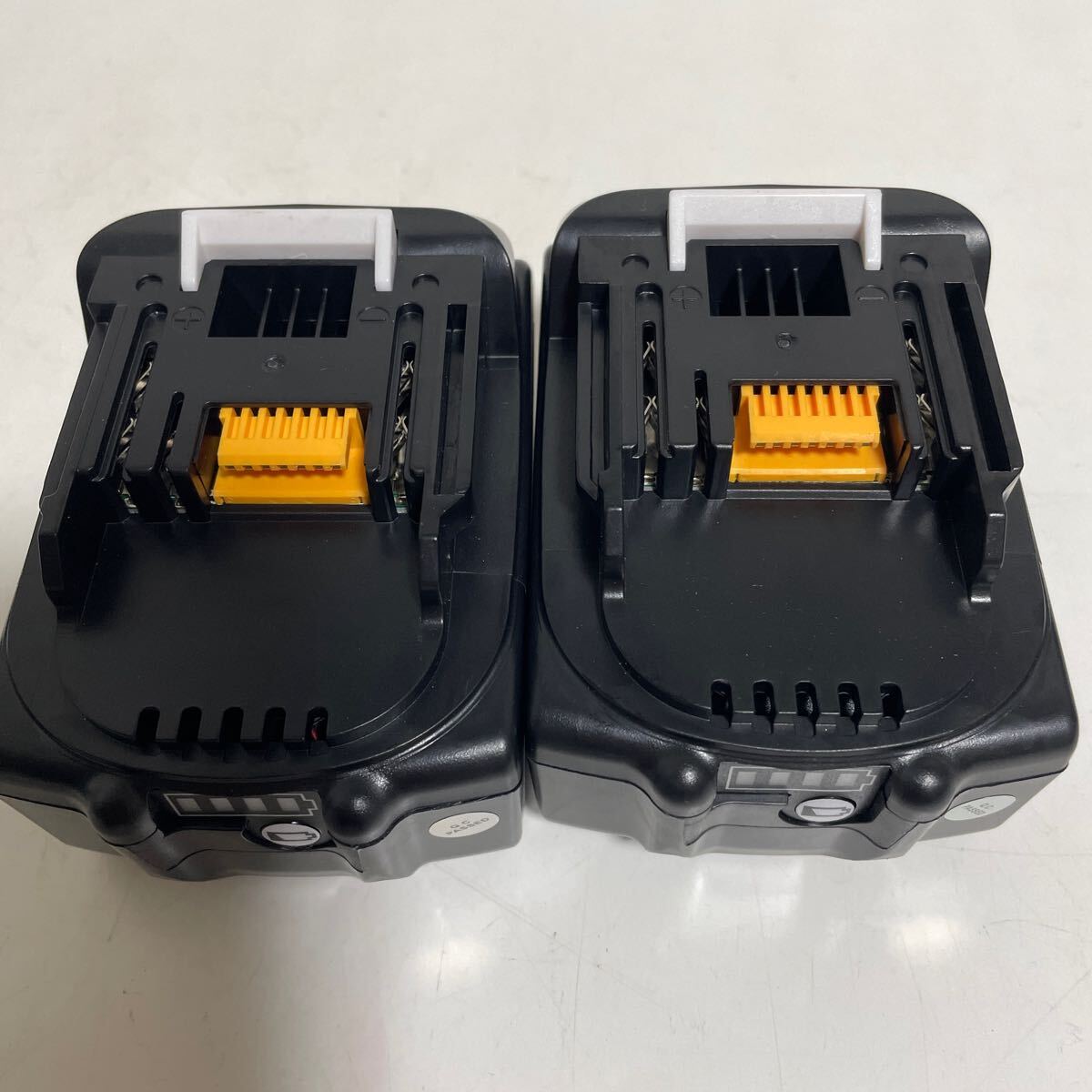 マキタインパクトドライバー TD171D 動作品 電池新品未使用2個 マキタ インパクトドライバ充電式 makita 18V バッテリー セット 電動工具_画像8