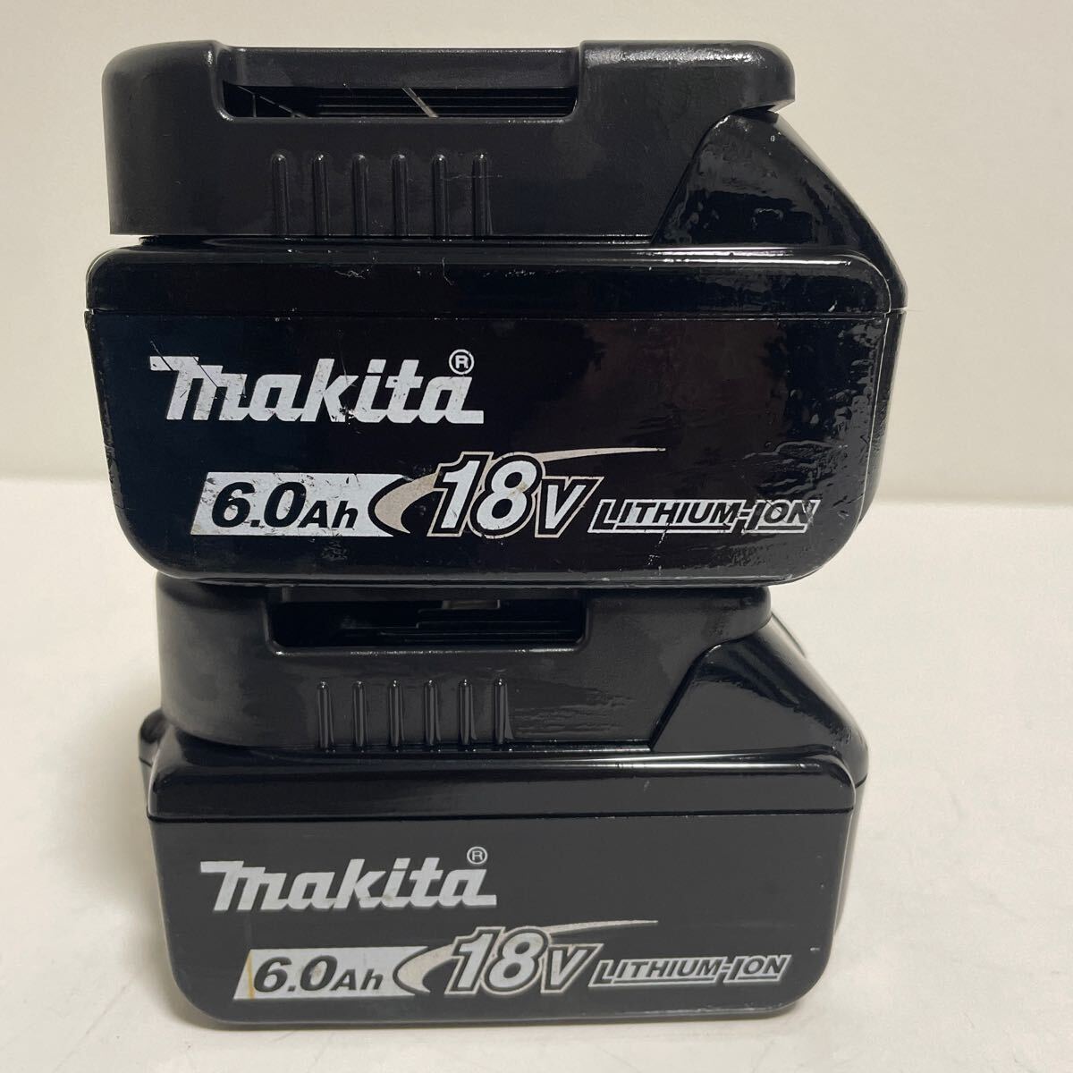 マキタ Makita 純正 2個 Li-ion バッテリー BL1860B 6.0Ah 18V 雪マーク マキタバッテリー マキタインパクトドライバー 美品 動作品の画像1