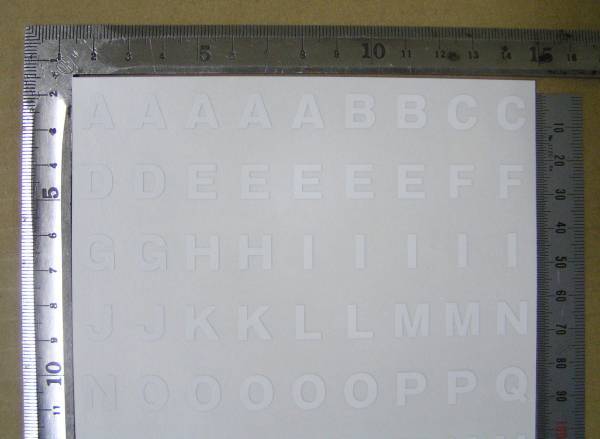 アルファベットのカッティングシール たて10mm 白 ゴッシク太字_画像2