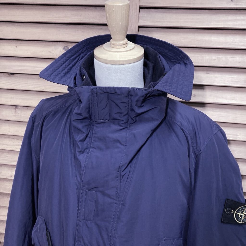 N 014【Stone Island ストーンアイランド】691541726 MICRO REPS PRIMALOFT マイクロレップス プリマロフト フーデッドブルゾン 紺 36_画像2