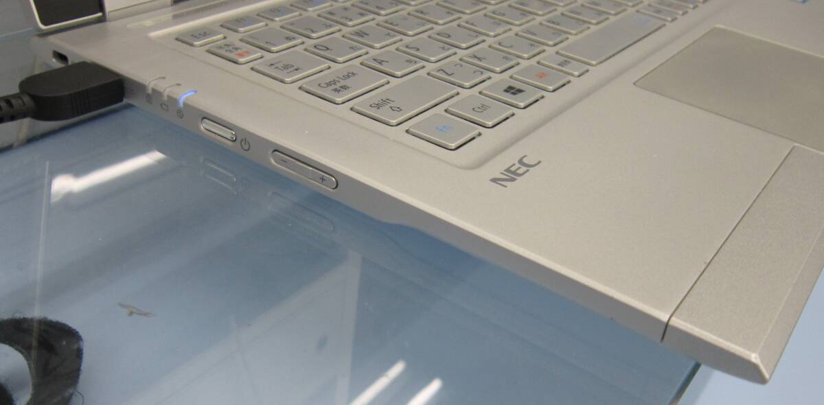 LAVIE Hybrid ZERO HZ650FAS core i5-6200U @2.30GHz 4GB-RAM 128GB-SSD グレア画面 中古品の画像3