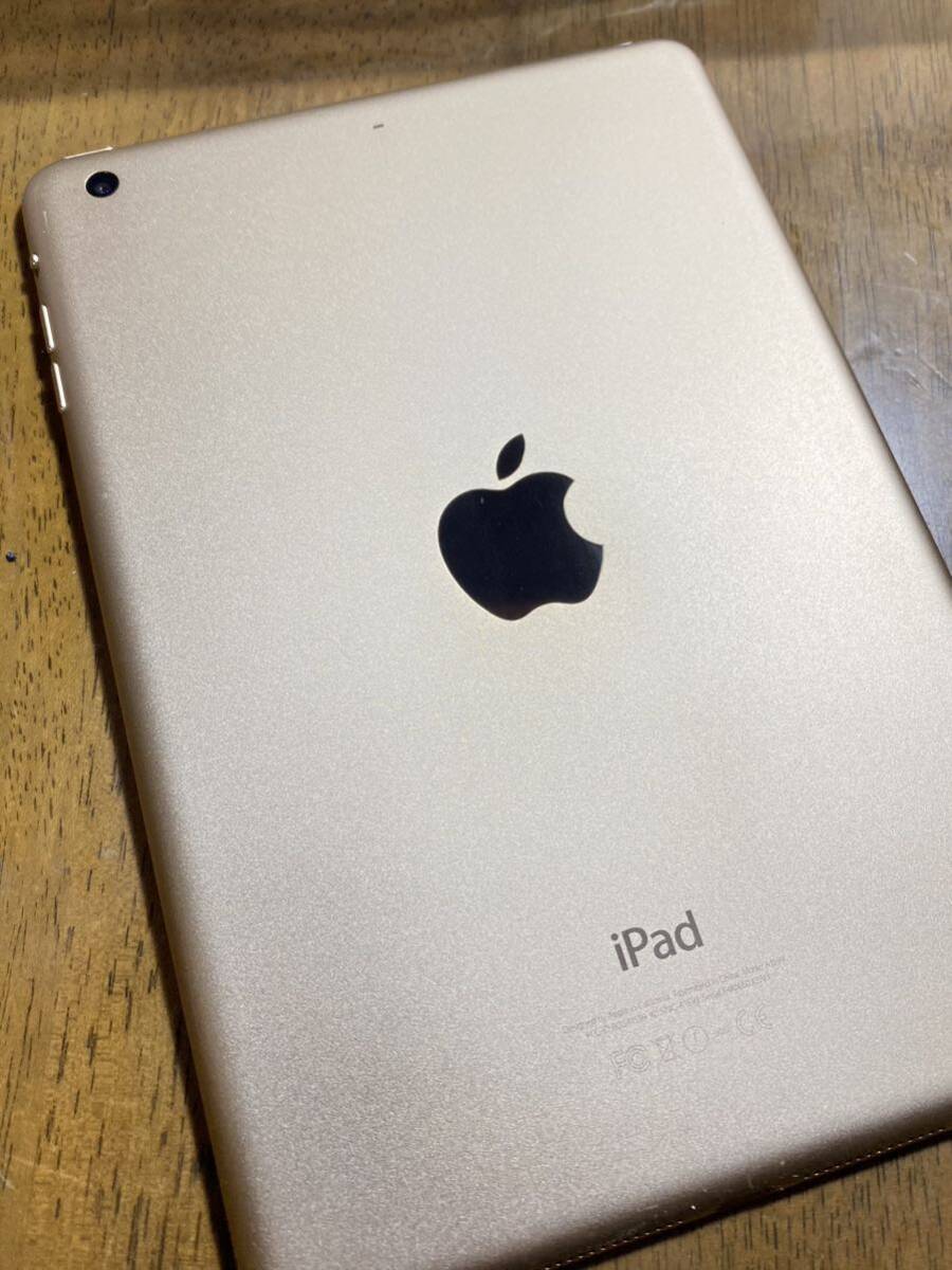 送料無料 Apple iPad mini 第3世代 16GB ゴールド 中古 本体 WIFIモデル 訳あり品_画像5