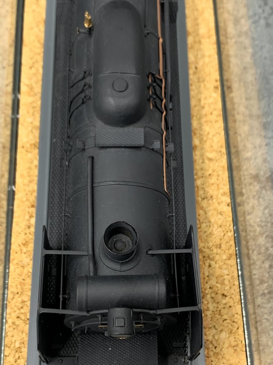 【 三井金属謹製 金属製 蒸気機関車 型式D51標準型 模型 】D51528 D51 鉄道模型 ガラスケース付 1/42スケール_画像8
