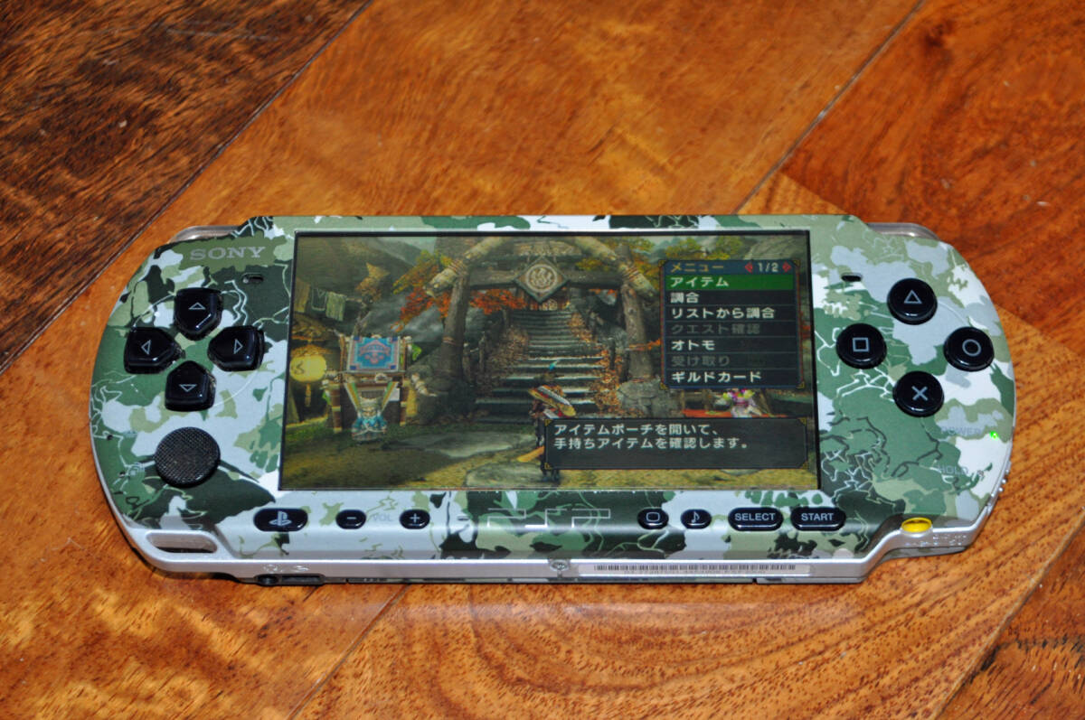 SONY PSP 3000 (PSP-3000 XZC ) メタルギアソリッド ピースウォーカー モデル おまけ付 ( プレイステーション・ポータブル )