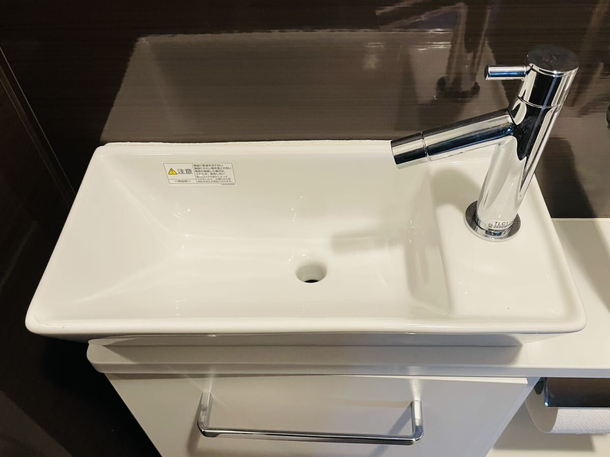 【愛知県発】H-9 モデルルーム展示品■TOTO トイレ内洗面カウンター W1,110 D150 H850 鏡付きの画像4