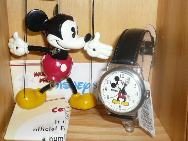 FOSSIL LI-1561 腕時計 ミッキーマウス_画像2