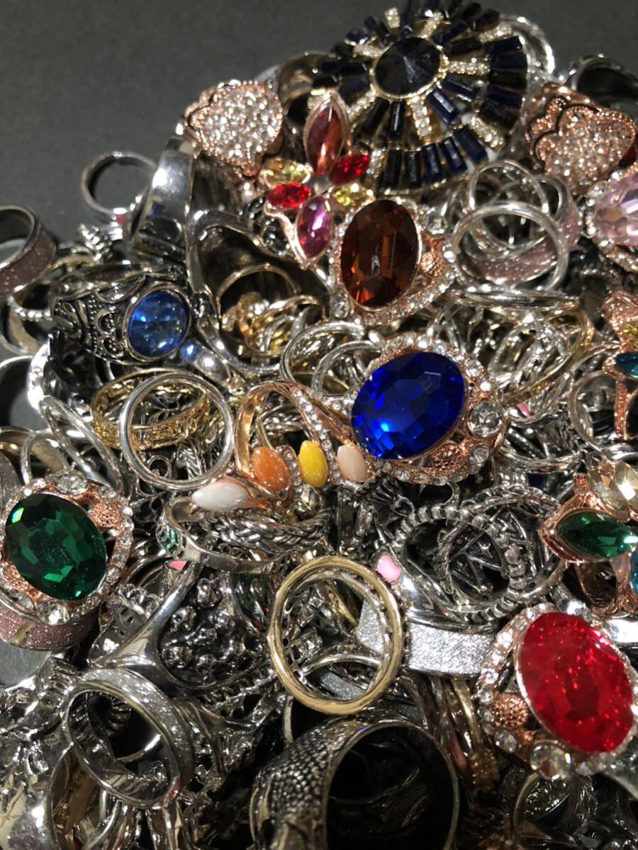 アクセサリーまとめ売り指輪 リング 総重量1.4kg以上 昭和レトロ指輪 ヴィンテージ系 装飾品 大量 セット まとめて ジャンク品含むの画像7