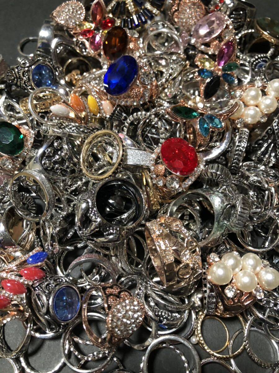 アクセサリーまとめ売り指輪 リング 総重量1.4kg以上 昭和レトロ指輪 ヴィンテージ系 装飾品 大量 セット まとめて ジャンク品含むの画像8
