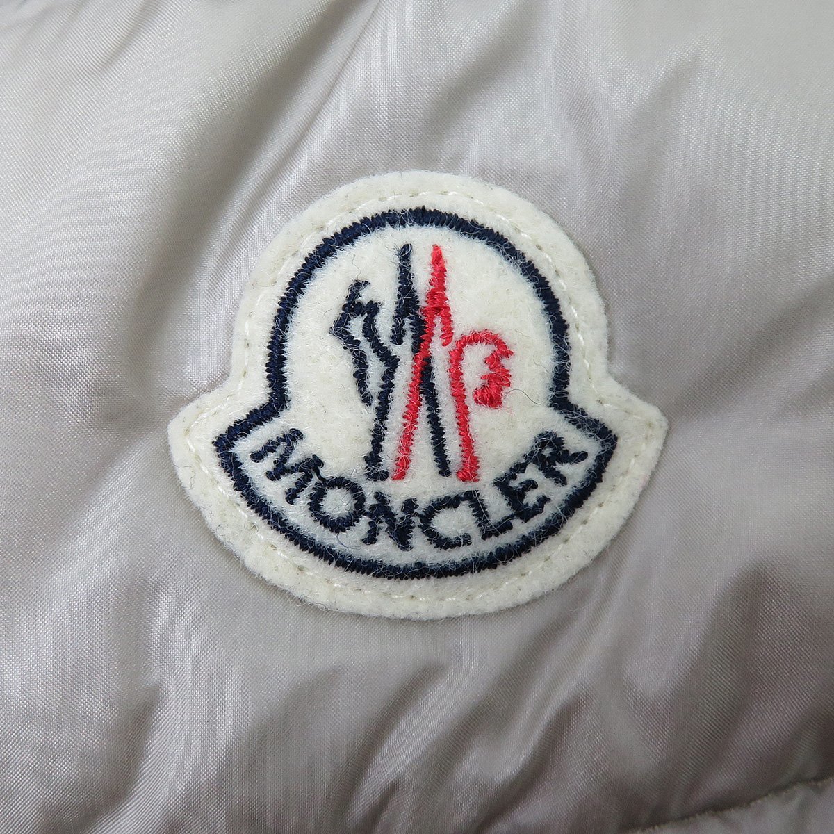 MONCLER モンクレール HERMINE エルミンヌ ロゴワッペン Aライン フード ジップアップ ダウン コート 46299_画像6