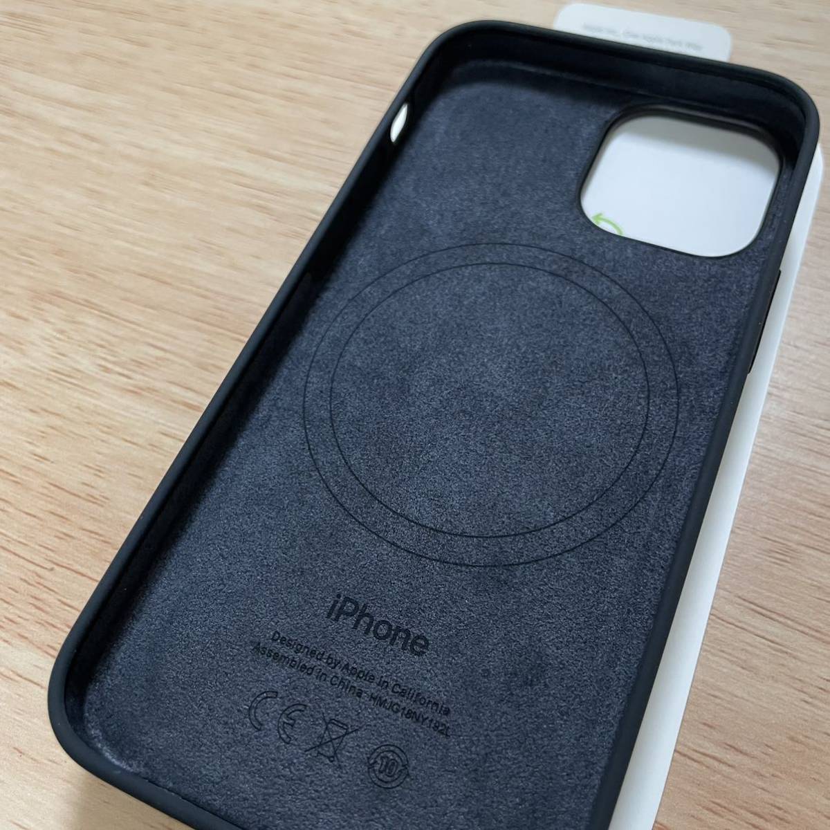 ★新品★ Apple アップル 純正 iPhone 13 mini シリコンケース・ミッドナイト 90B33の画像6