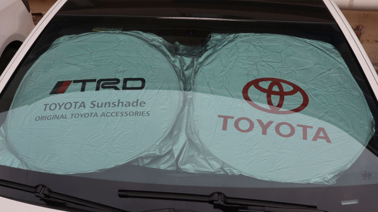 TOYOTA TRD ロゴ サンシェード UVカット 遮光 日焼け防止 軽量コンパクト収納の画像1