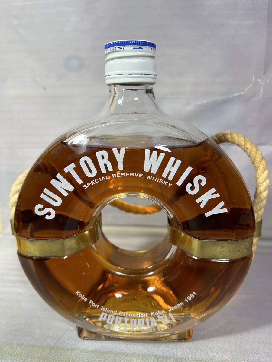 SUNTORY WHISKY RESERVE ,PORTOPIA'81 ,ウイスキー博物館 陶器ボトル 未開栓とシール破れのセット ラベルにヤケ 汚れ 破れ はがれ有り_画像3