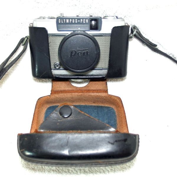 オリンパス Olympus Pen EE-2 35mm ハーフフィルムカメラ ケース付（中古動作品）の画像2