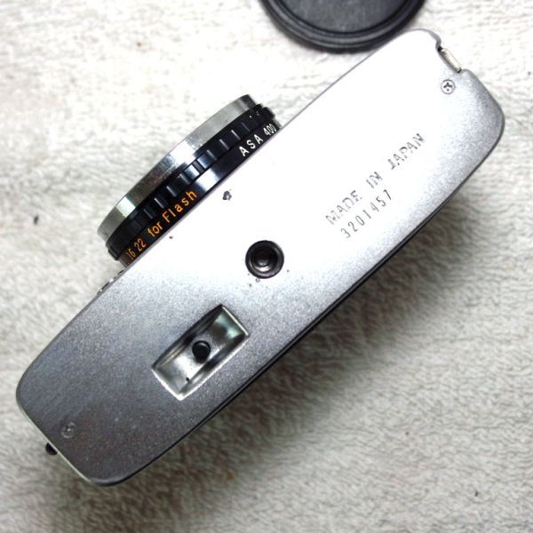 オリンパス Olympus Pen EE-2 35mm ハーフフィルムカメラ ケース付（中古動作品）の画像5