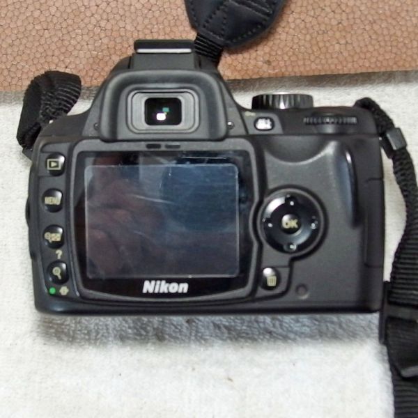 ニコン Nikon D60 10.2MP デジタル一眼レフカメラ USBケーブル/充電器付（中古動作品）_画像3