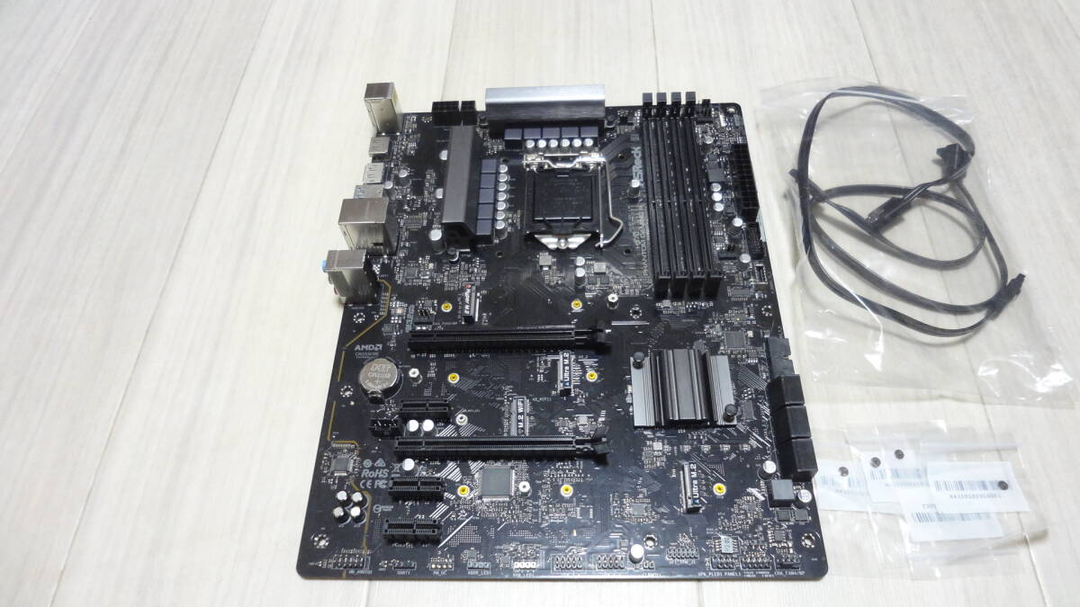 ASRock H570 PHANTOM GAMING4 ATXマザーボード CPUソケット：LGA1200 中古 付属品ネジ・SATAケーブル その2の画像2