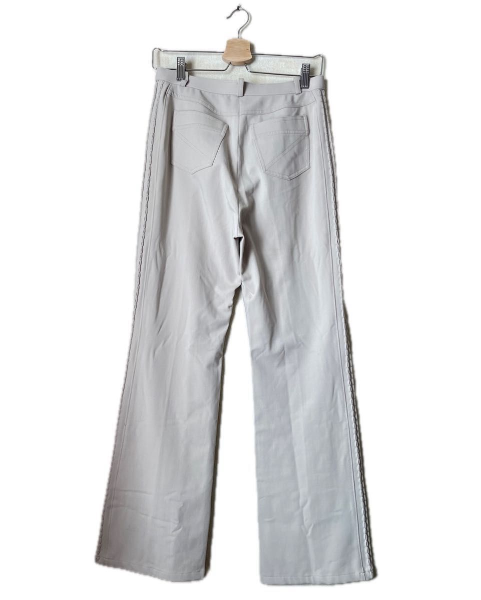 ストレートパンツ パンツ ズボン　スラックス ベージュ　ウエスト70cm 女性　レディース　ファッション　