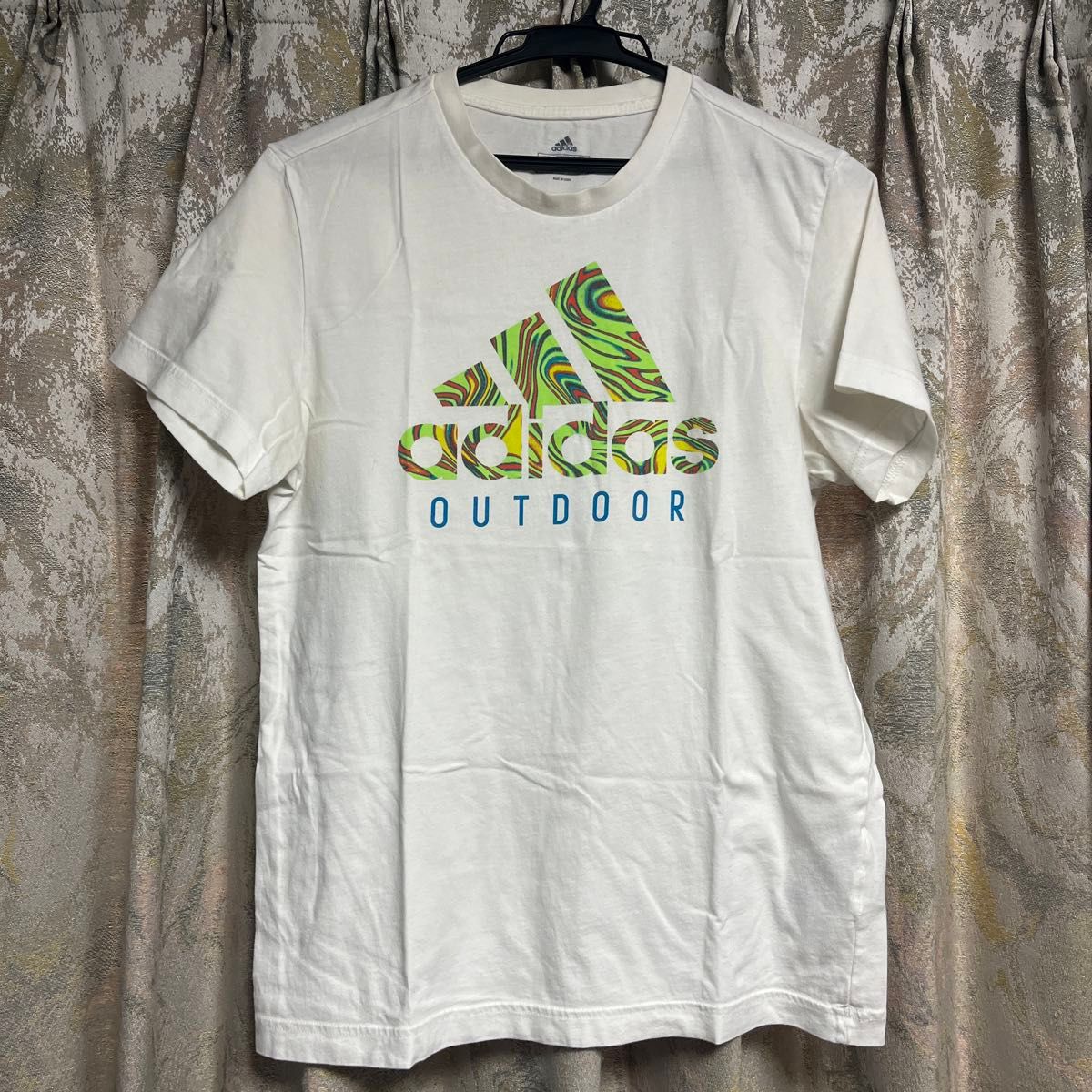 adidas  半袖Tシャツ　白