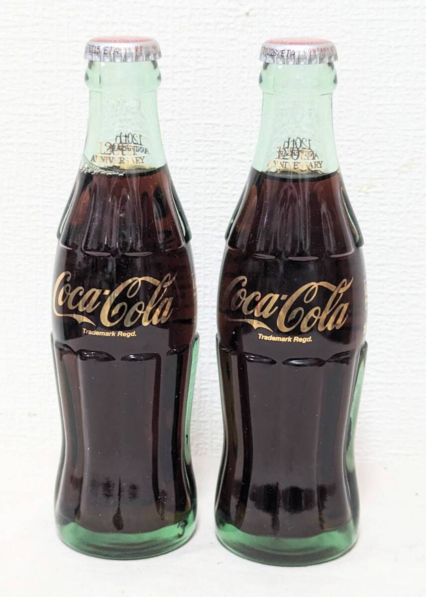 コカコーラ　2006年　120周年記念ボトル　２箱まとめて　中身あり　ノベルティ　ガラス瓶_画像3