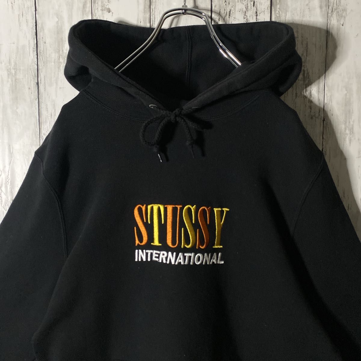 stussy センターロゴ刺繍パーカー ワンポイント刺繍 ユニ stussy センターロゴ刺繍パーカー ワンポイント刺繍 ユニ