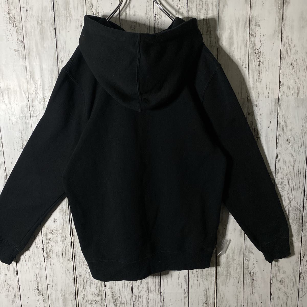 stussy センターロゴ刺繍パーカー ワンポイント刺繍 ユニ stussy センターロゴ刺繍パーカー ワンポイント刺繍 ユニ