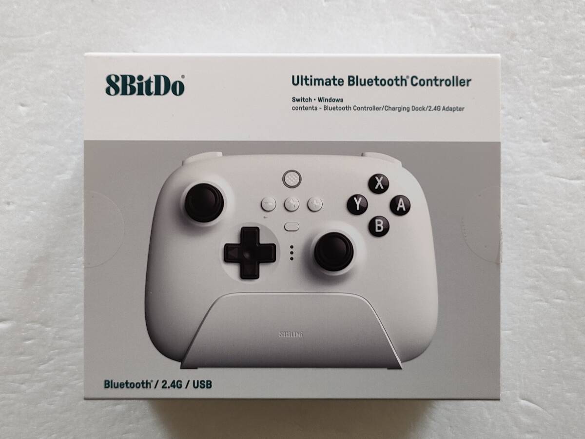 訳アリ品 8BitDo Ultimate Bluetooth コントローラー 2.4Gレシーバー搭載の充電スタンド付属 正規品 美品 ホワイト_画像8
