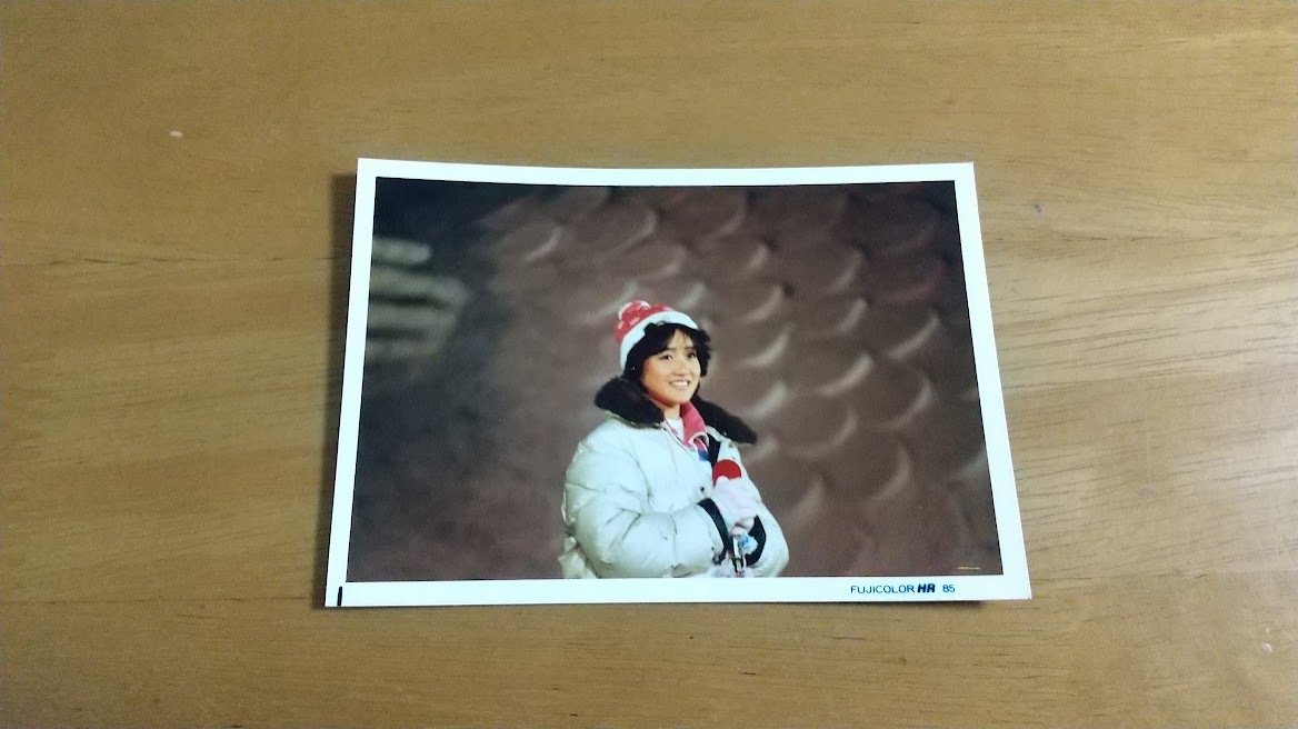 岡田有希子　生写真　札幌雪祭り　用紙サイズ約8cm×11.5cm　②_画像2