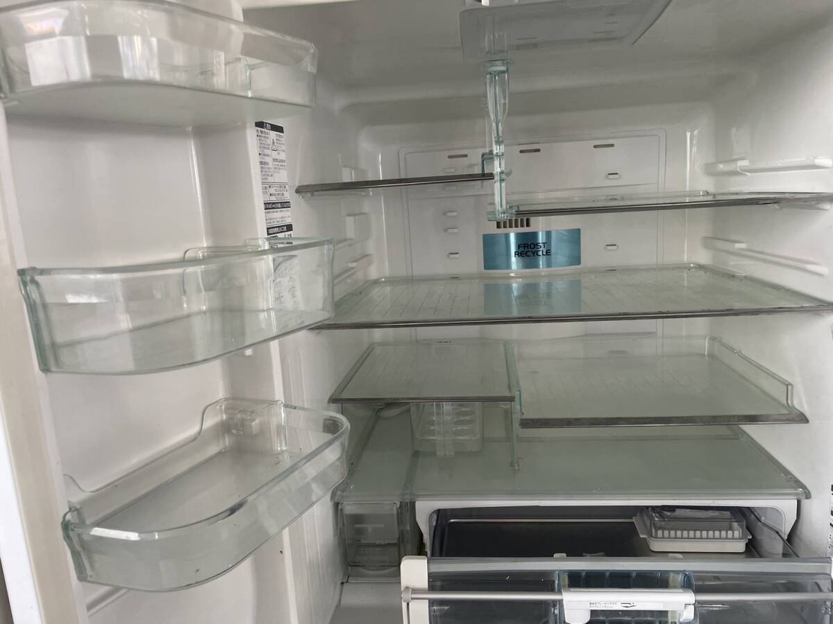 HITACHI　日立　ノンフロン冷凍冷蔵庫　型名：R‐C6200　2013年製品　クリスタルブラウン　6ドア　620L　ツインドア　124㎏_画像4
