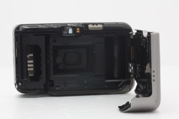 【ジャンク】 FUJIFILM 富士フイルム CARDIA mini TIARA SUPER-EBC FUJINON 28mm ストラップ付 #75の画像9