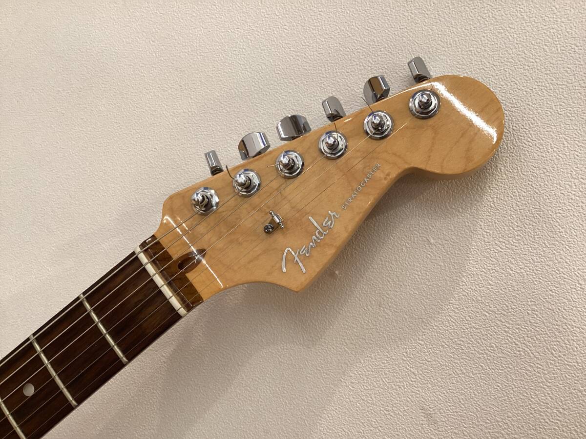 0904■　Fender Stratocaster フェンダー ストラトキャスター エレキギター ケース付き 写真をご確認下さいませ_画像3