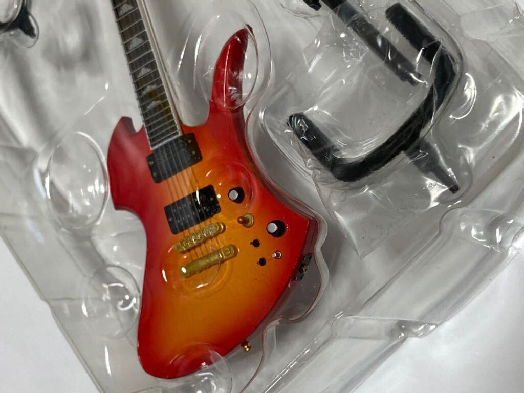 hide ヒデ Guitar Collection X-JAPAN Burny MG-CS チェリーサンバースト ギターコレクション ギター フィギュア (未使用)の画像3