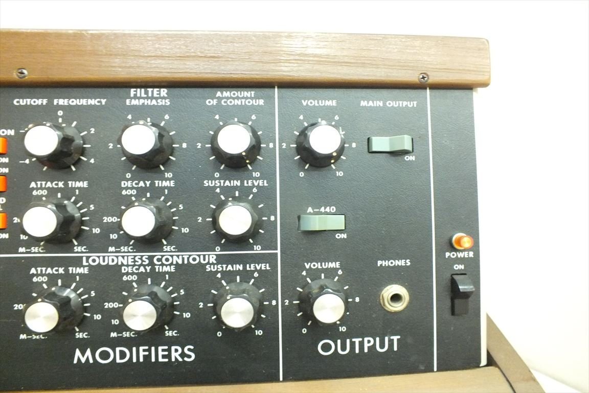 ☆ moog minimoog MODEL D シンセサイザー 中古 現状品 240307A5216の画像4