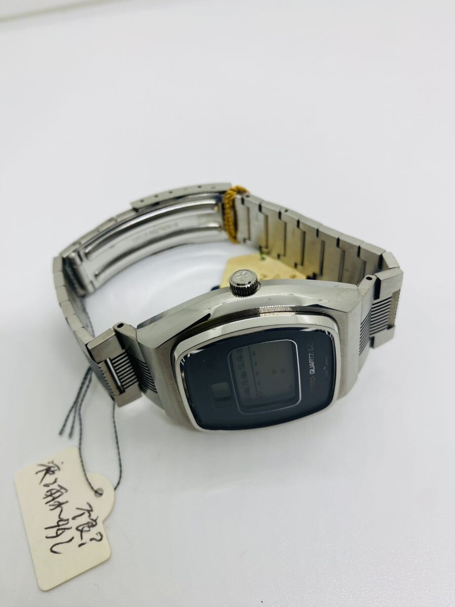 希少　SEIKO セイコー LC 0124-0030 スクエア デジタル文字盤 クオーツ　メンズ腕時計 デッドストック　動作未確認　ジャンク品　(13)_画像5