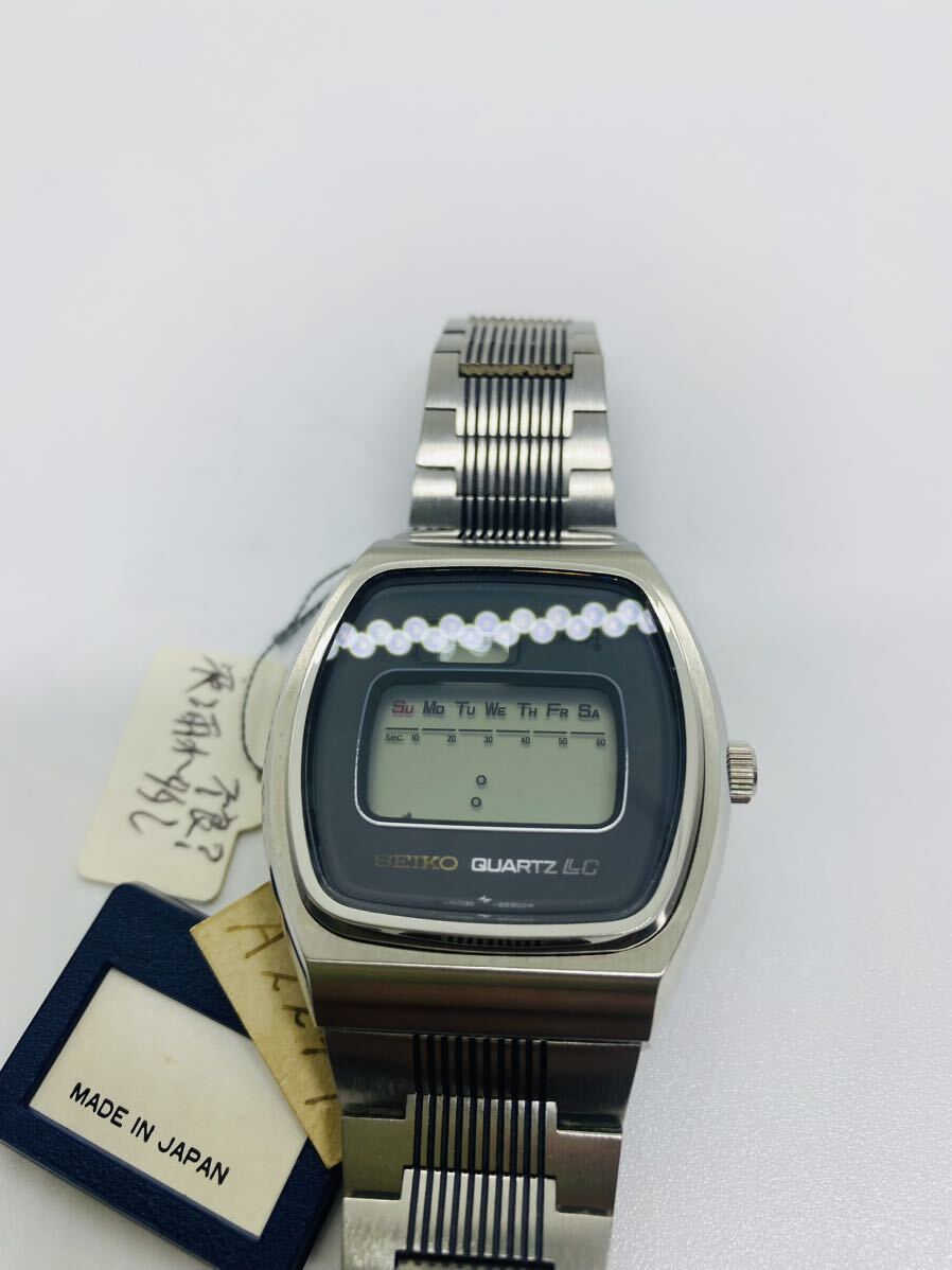 希少　SEIKO セイコー LC 0124-0030 スクエア デジタル文字盤 クオーツ　メンズ腕時計 デッドストック　動作未確認　ジャンク品　(13)_画像6