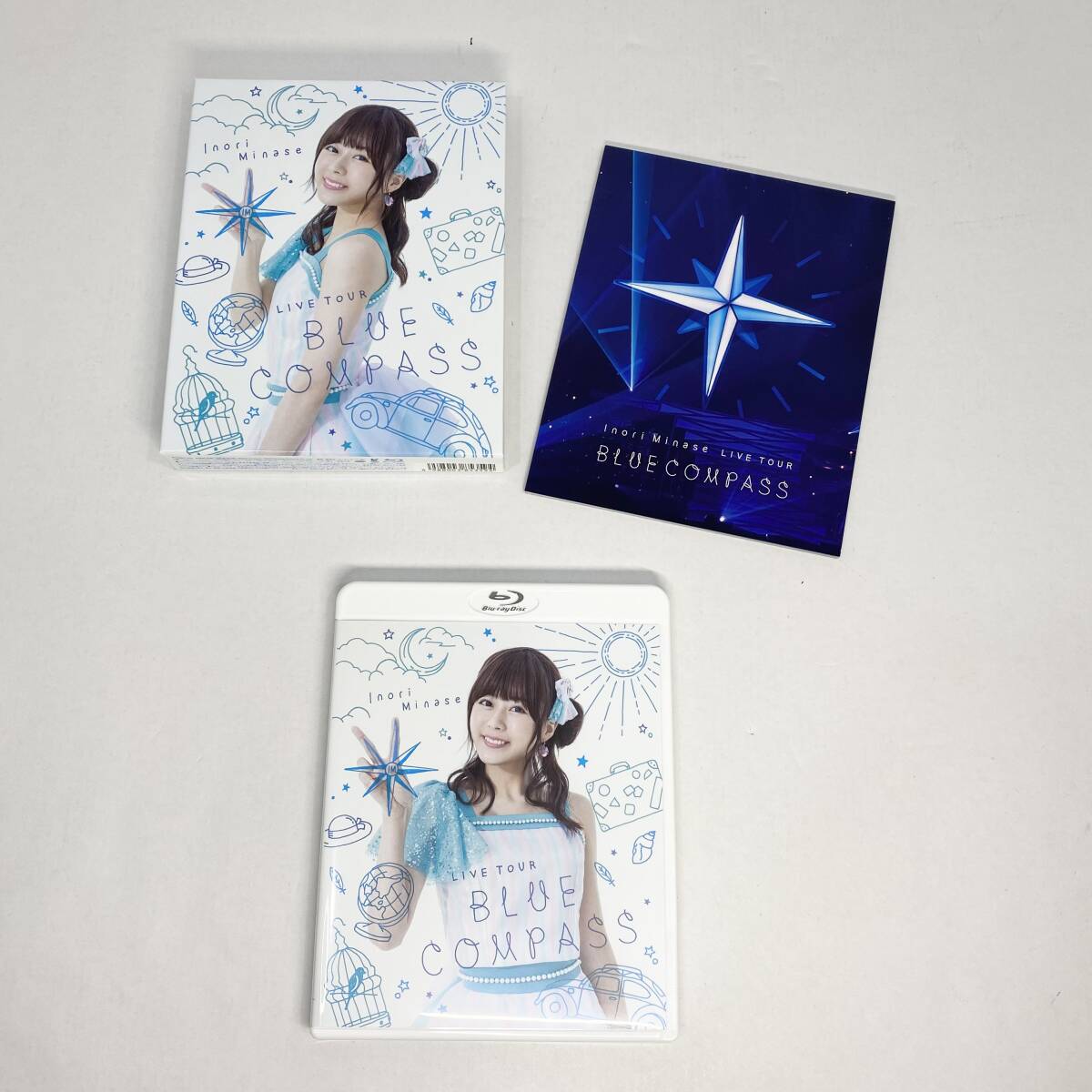 【中古】水瀬いのり Inori Minase LIVE TOUR 2018 BLUE COMPASS Blu-ray トレカ+フォトブック付き_画像3