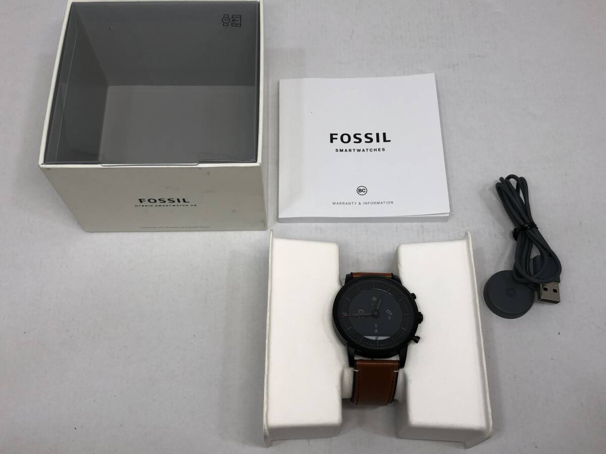 ■52 FOSSIL フォッシル スマートウォッチ DW8F1 充電式【中古】薄傷あり_画像3