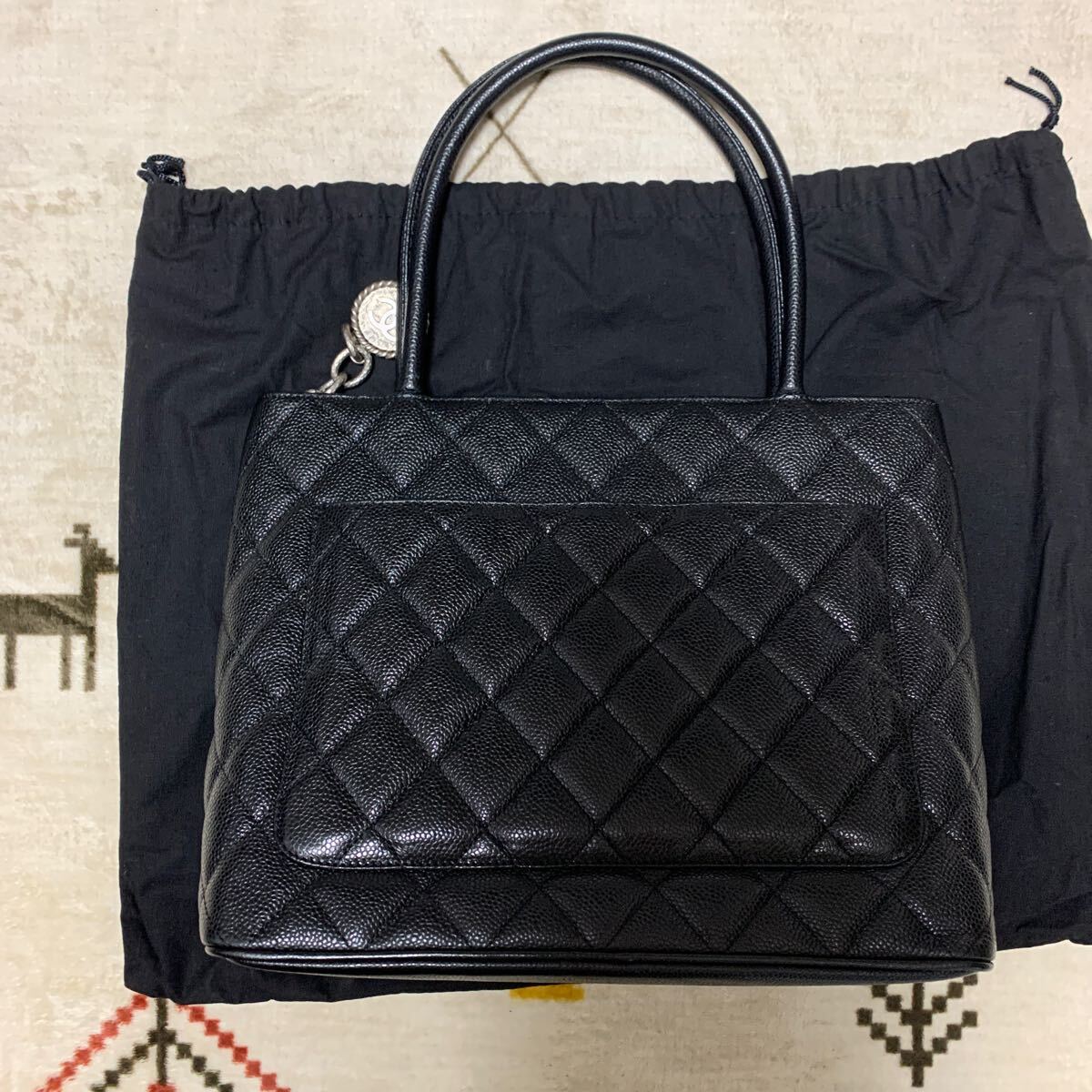 CHANEL シャネル キャビアスキン ココマーク ハンドバッグ トートバッグ レザー ブラック _画像4