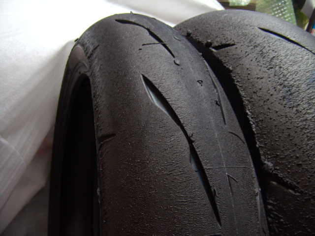 70分使用 BS R11 120/600R17 180/640R17 21年製 ST600指定タイヤの画像2