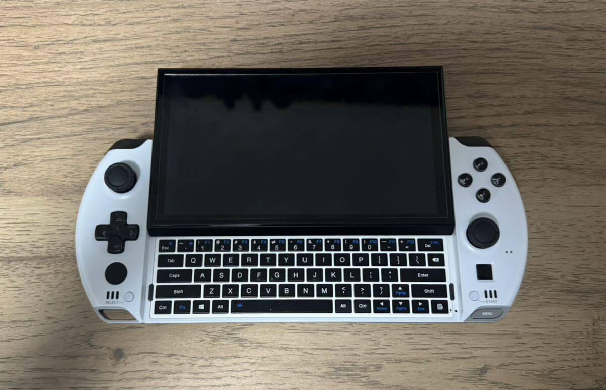 GPD WIN4 ホワイト　メモリ16GB SSD1TB ケース付き