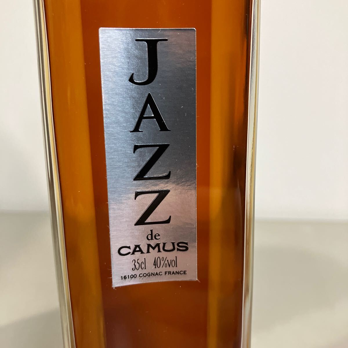 未開栓 未開封●古酒 CAMUS COGNAC JAZZ de CAMUS コニャック ジャズ ドゥ カミュ オールドボトル 箱付き 40度　●A3764-1_画像7