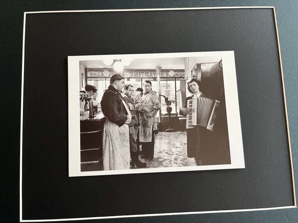 【ロベール・ドアノー】23種展開 モノクロ 写真 Robert Doisneau 9 印刷物 ポストカード 木製額31×26 cmロベールドアノー 絵柄違い有_画像3