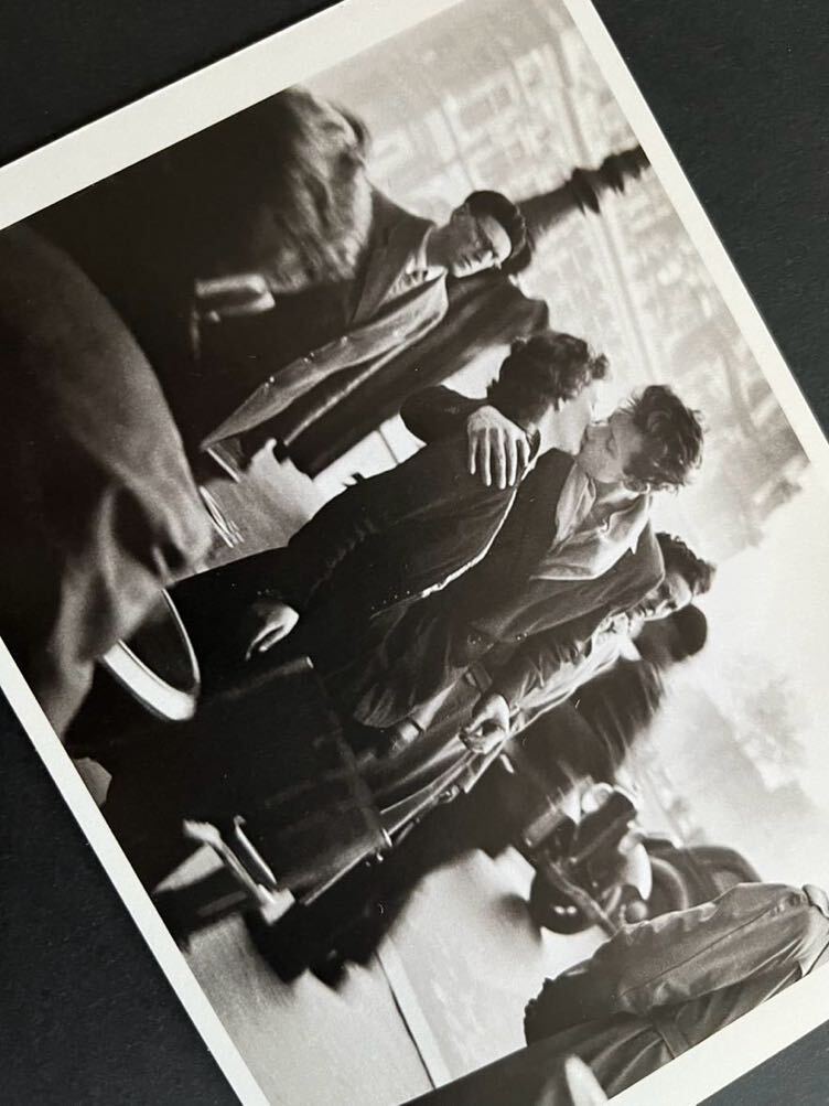 【ロベール・ドアノー】23種展開 「パリ市庁舎前のキス」写真家 Robert Doisneau 1 印刷物 ポストカード 木製額31×26 cmロベールドアノー_画像7