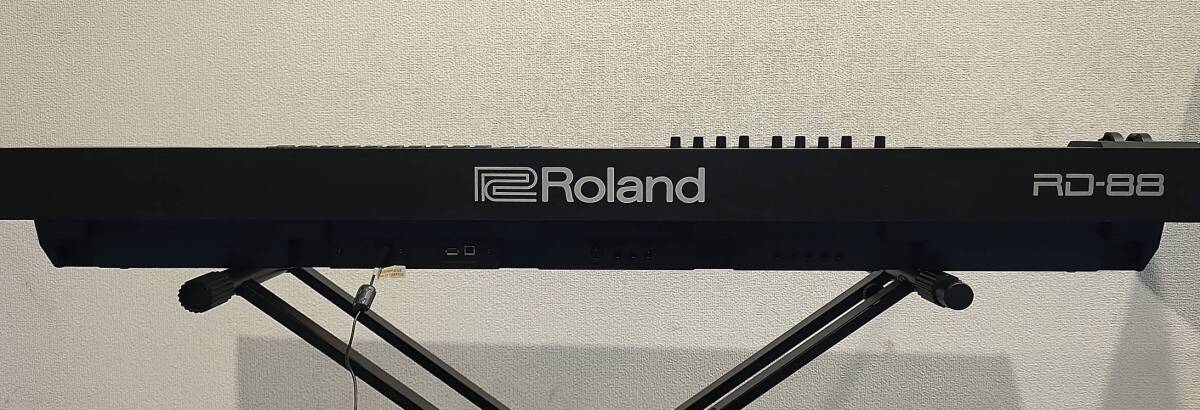 吉海M7 Roland ローランド RD-88 電子ピアノ 88鍵 鍵盤楽器 デジタルピアノ ステージピアノ 譜面台 椅子 動作確認済み 現状品_画像7