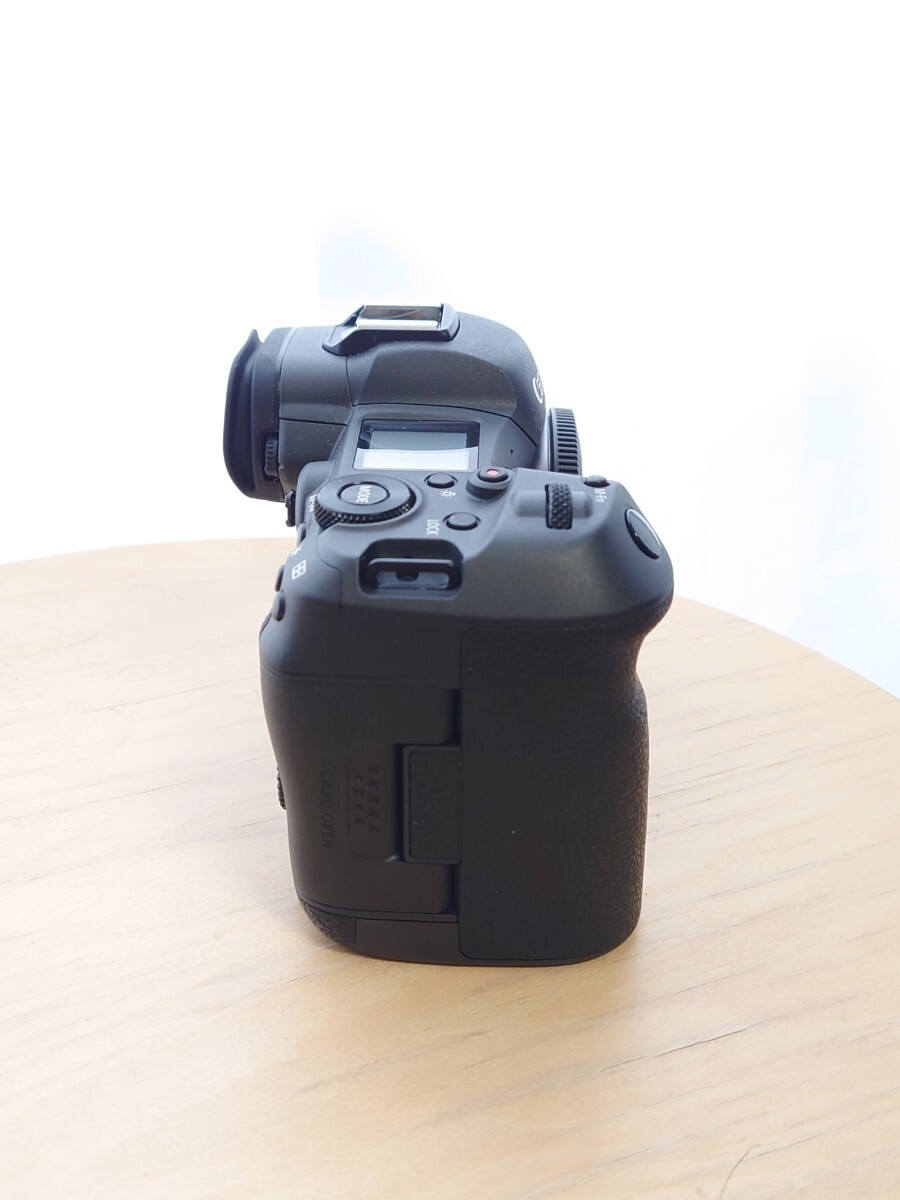 Canon EOS R5 ボディ シャッター3,000回未満 極美品 ミラーレス_画像4